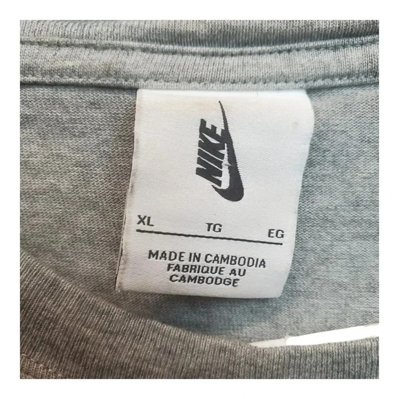 Nike Solo Swoosh Men XL Shirt Dark Grey Heather/White Embroidered Tee CV0559-063 - Picture 4 of 11